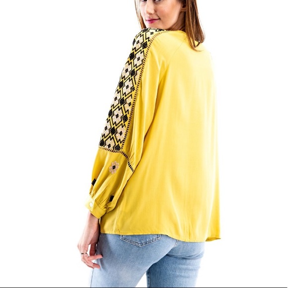 Solitaire NWT❗️Embroidered Boho Peasant Top - Picture 9 of 10